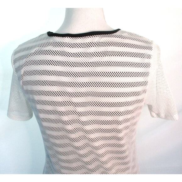 Alfred Dunner Women's Petite Black & White Striped Shirt Mesh Overlay Size PS - Picture 6 of 10